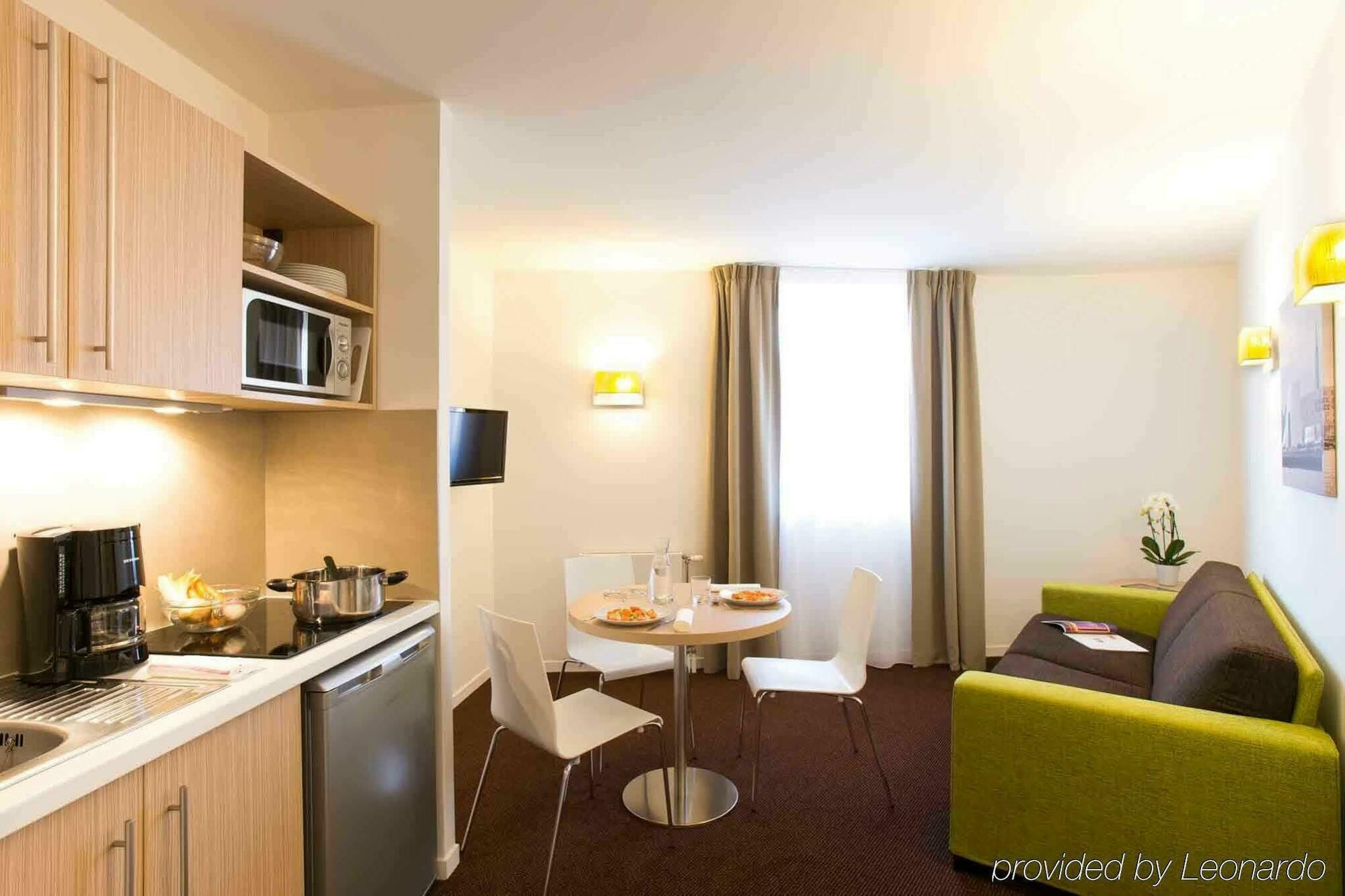 Aparthotel Adagio Access Le Havre Les Docks Exterior photo